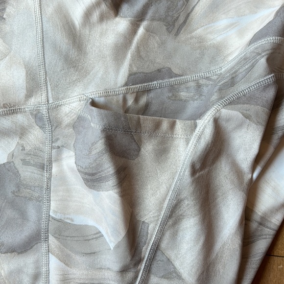 All In Motion Leggings - Picture 3 of 5